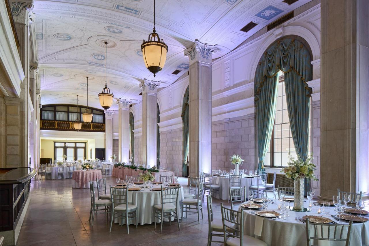 Отель Marriott St. Louis Grand Экстерьер фото