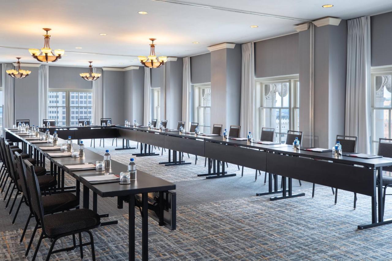 Отель Marriott St. Louis Grand Экстерьер фото