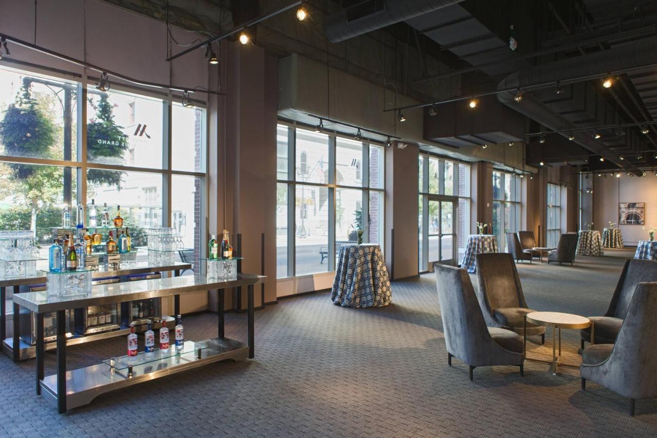 Отель Marriott St. Louis Grand Экстерьер фото