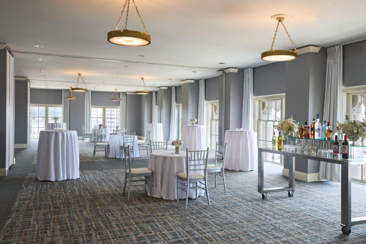 Отель Marriott St. Louis Grand Экстерьер фото