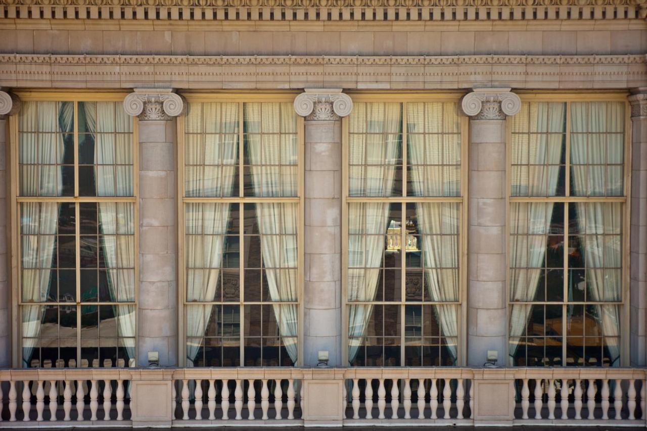 Отель Marriott St. Louis Grand Экстерьер фото