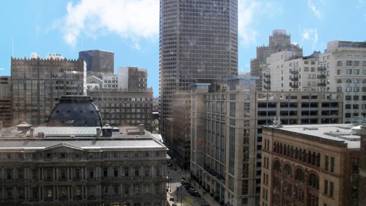 Отель Marriott St. Louis Grand Экстерьер фото